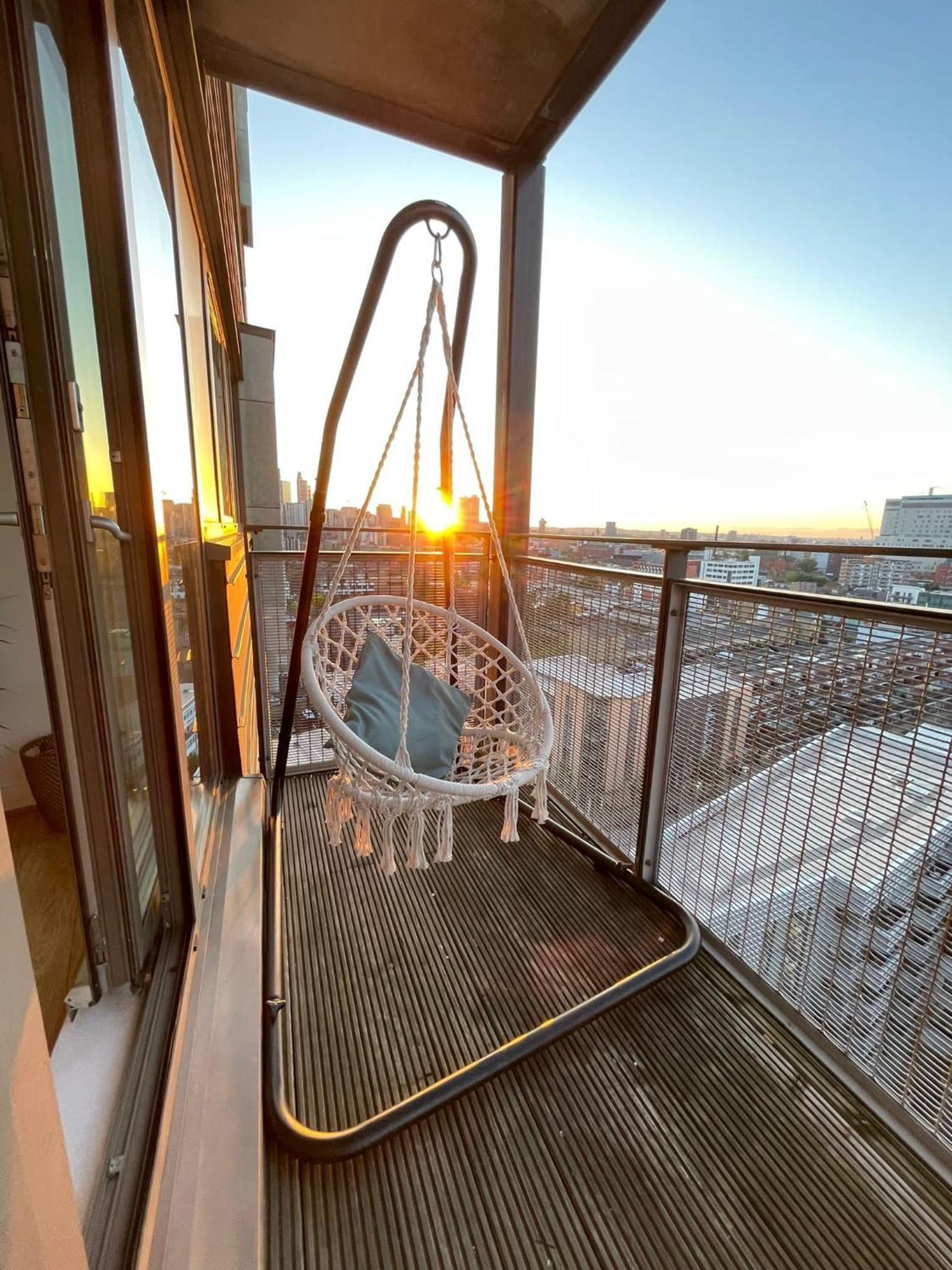 Whitechapel Two Bedroom Luxury Apartment - Free Private Parking - City Views Londyn Zewnętrze zdjęcie