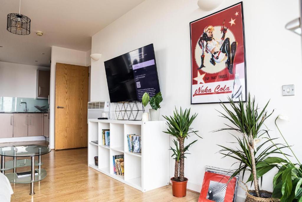 Whitechapel Two Bedroom Luxury Apartment - Free Private Parking - City Views Londyn Zewnętrze zdjęcie
